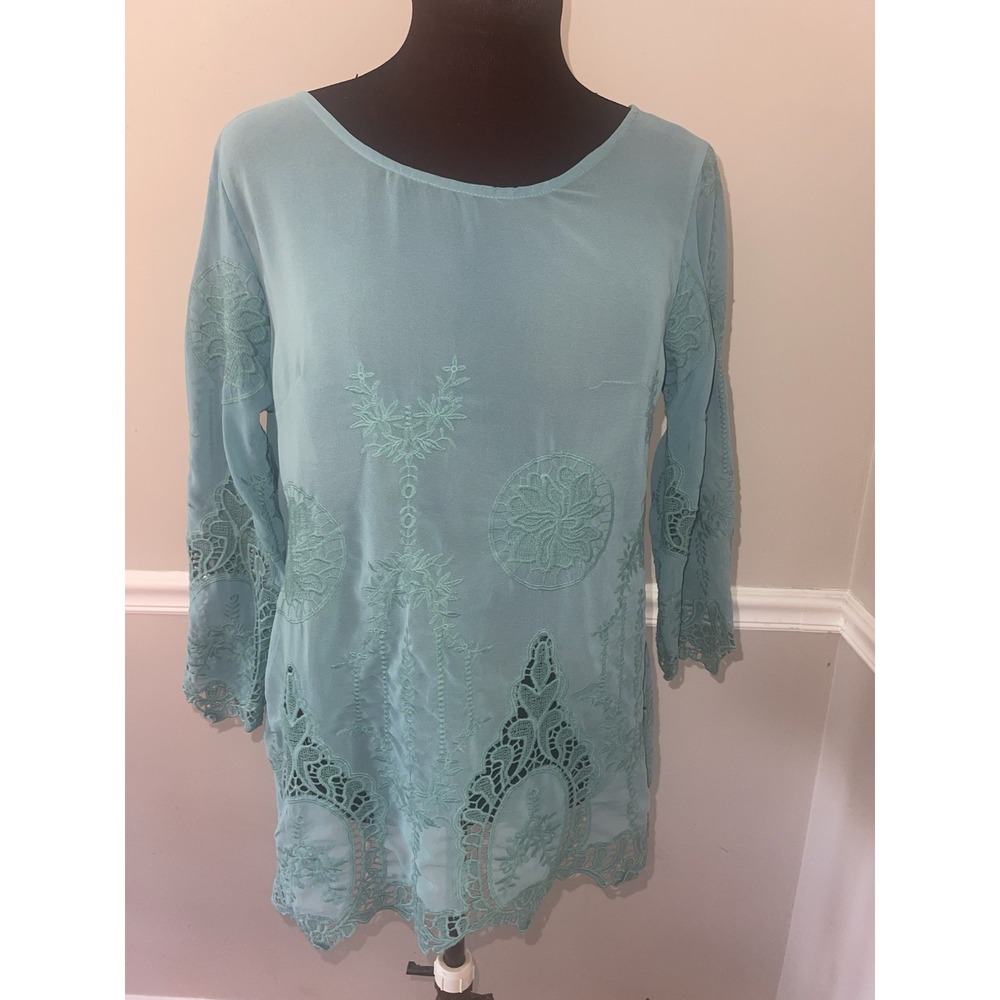 Anthropologie Nick & Mo Boho Lace Embroidered‎ Shirt Buttons Backside Womens S